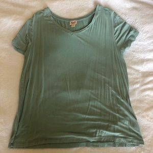 Blue/green vneck